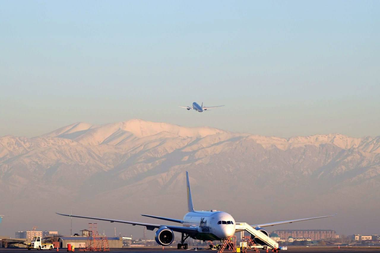 President of the Republic of Uzbekistan departs to the United Arab Emirates